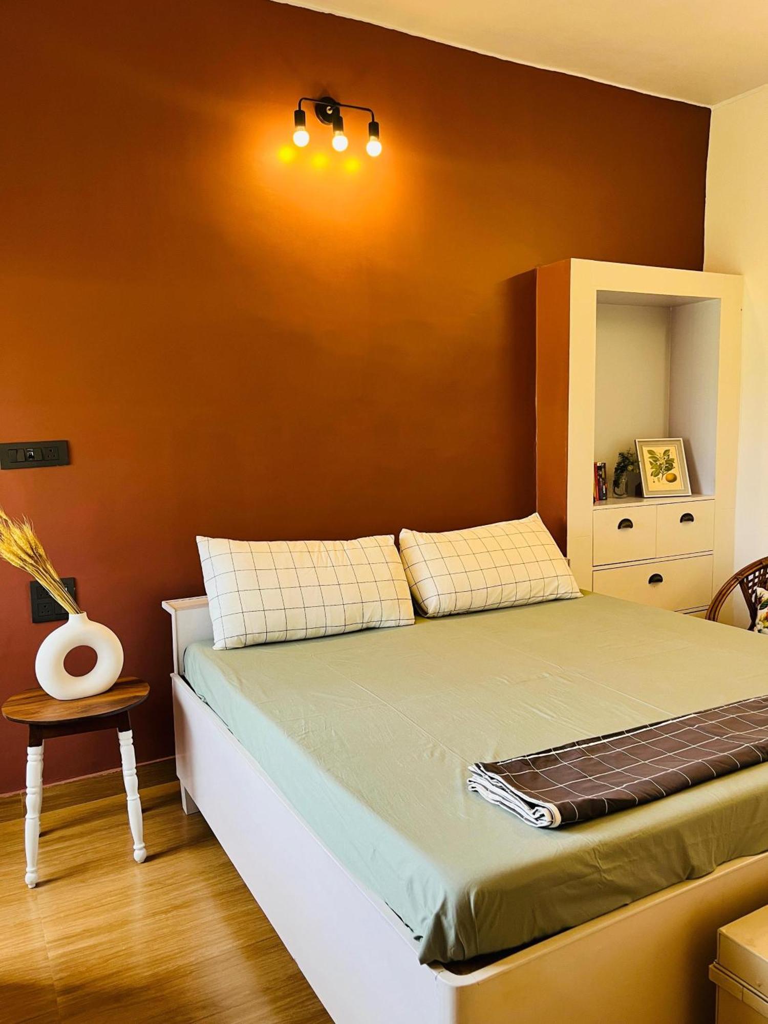 The Bougainvillea Cottage Farmstay Near Dehradun , 2 Bedroom Private Cottage Next To Fields And Orchards With Hill Views ภายนอก รูปภาพ
